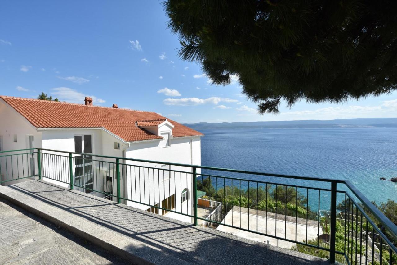 Deluxe Seaview Kennedy Iii Apartment Mimice