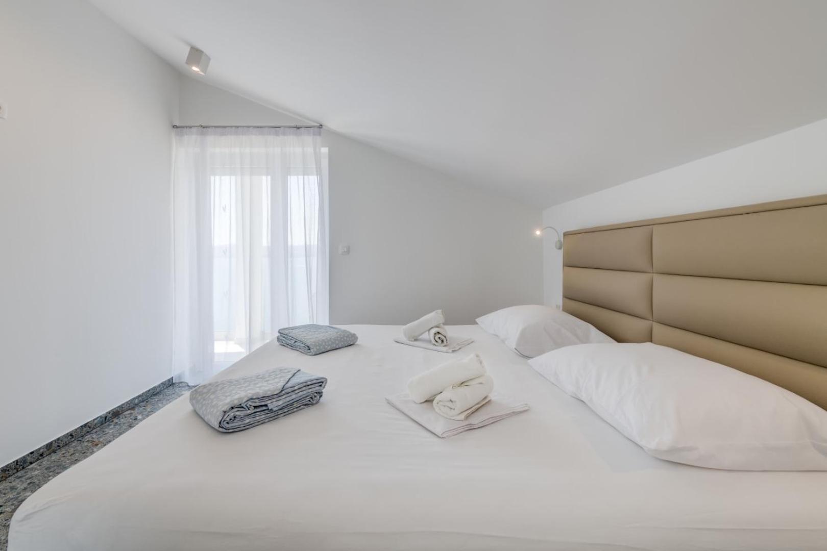 Apartment Deluxe Seaview Kennedy Iii Mimice