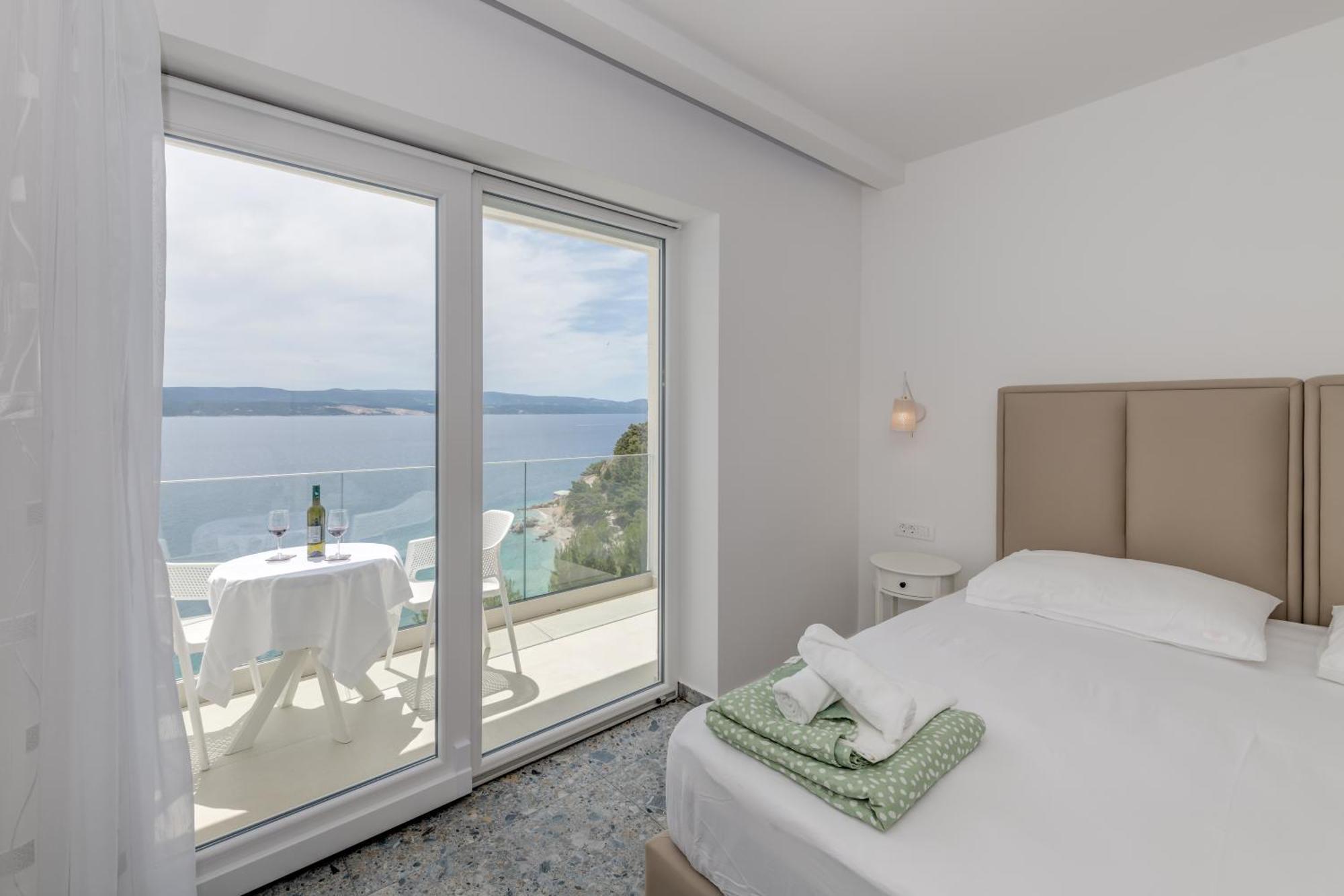 Deluxe Seaview Kennedy Iii Mimice